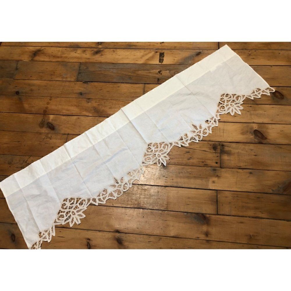 Vintage Embroidered Window Curtain Valance Cotton Cottage 60” w x 14” l